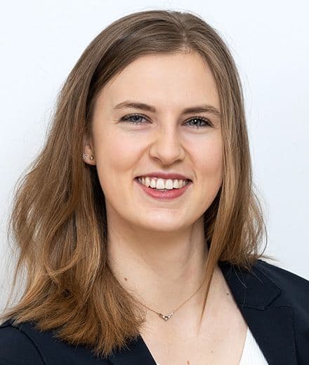 Porträt von Julia Thomas